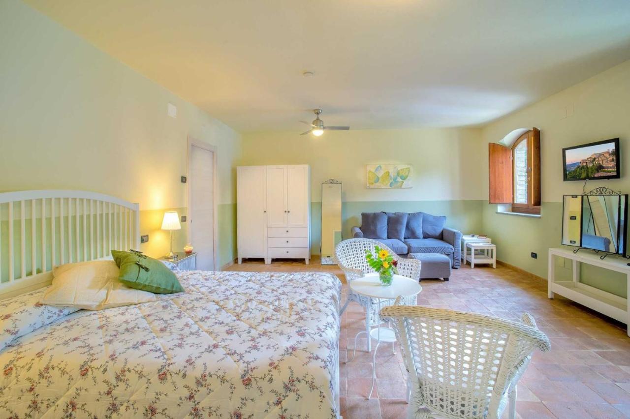Torrenova Di Assisi Country House Kültér fotó